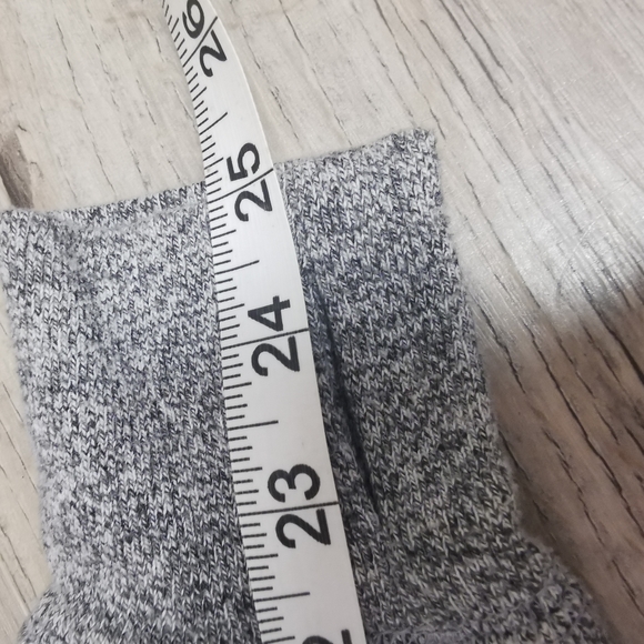 Roots salt and pepper hoody, size small - Picture 6 of 7